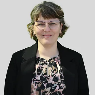 Daisy Laursen Administration & Finance Mobil: +45 22 87 20 65 E-mail: dl@reciprotor.com